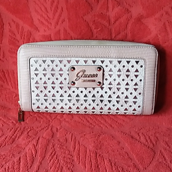 Guess Handbags - GUESS MULTI POCKETED 8" X 4.5" PINK WALLET